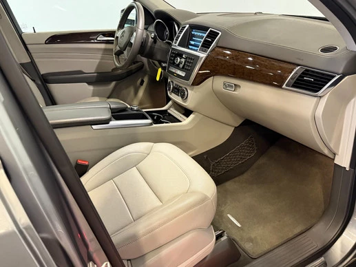 Mercedes-Benz M-Klasse - Afbeelding 8 van 30