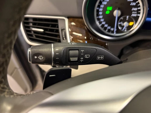 Mercedes-Benz M-Klasse - Afbeelding 25 van 30