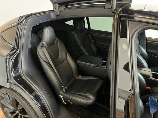 Tesla Model X - Afbeelding 18 van 25