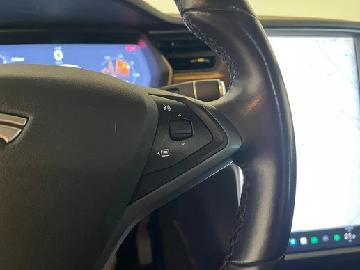 Tesla Model X - Afbeelding 23 van 25