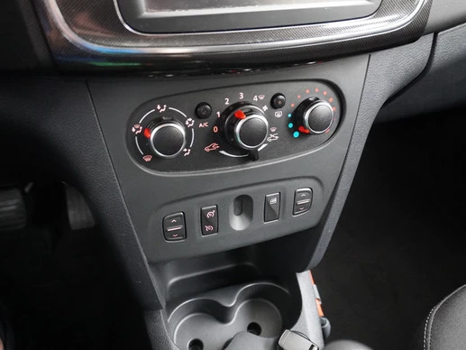 Dacia Logan - Afbeelding 16 van 30