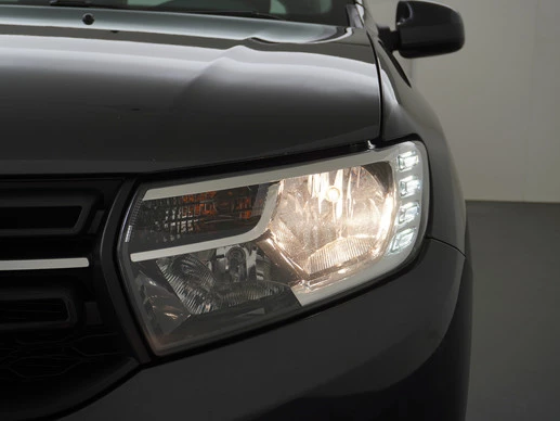 Dacia Logan - Afbeelding 18 van 30