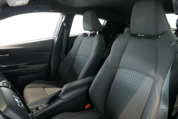 Toyota C-HR - Afbeelding 10 van 30