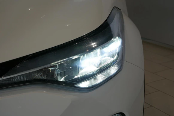 Toyota C-HR - Afbeelding 26 van 30