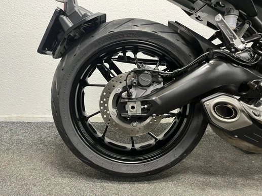 Yamaha MT 09 - Afbeelding 8 van 22