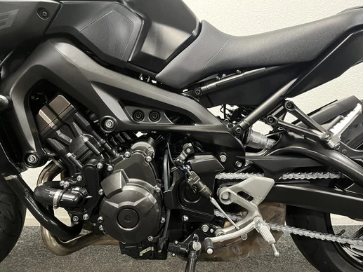 Yamaha MT 09 - Afbeelding 17 van 22