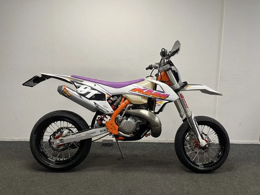 KTM  - Afbeelding 1 van 21