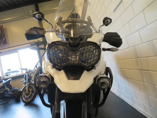 Triumph - Afbeelding 8 van 13