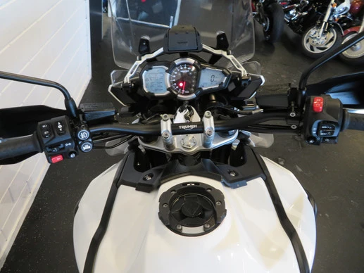 Triumph - Afbeelding 9 van 13