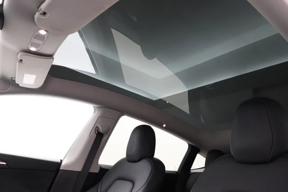 Tesla Model Y - Afbeelding 4 van 30