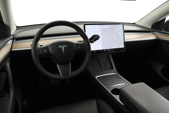 Tesla Model Y - Afbeelding 18 van 30