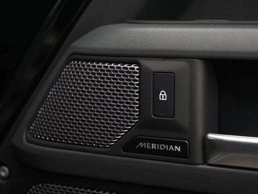 Land Rover Defender - Afbeelding 25 van 30