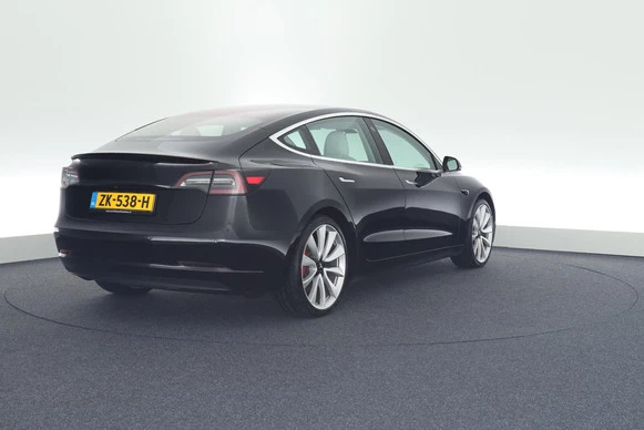 Tesla Model 3 - Afbeelding 8 van 30