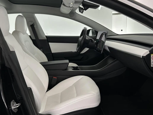 Tesla Model 3 - Afbeelding 13 van 30