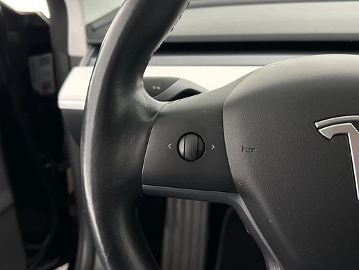 Tesla Model 3 - Afbeelding 15 van 30