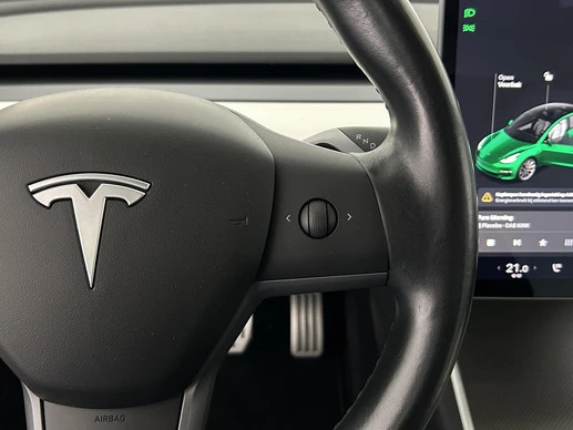 Tesla Model 3 - Afbeelding 17 van 30