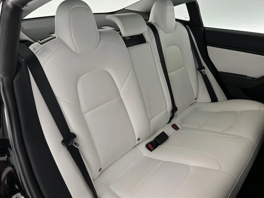 Tesla Model 3 - Afbeelding 26 van 30