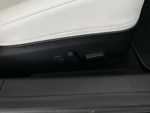 Tesla Model 3 - Afbeelding 27 van 30