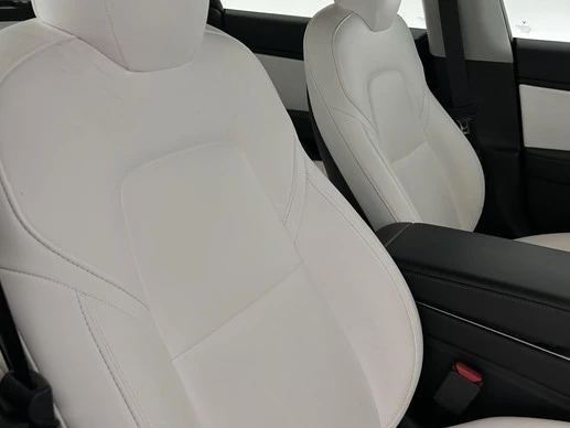 Tesla Model 3 - Afbeelding 28 van 30
