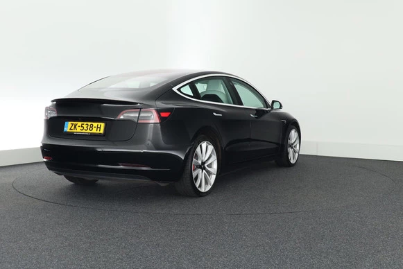 Tesla Model 3 - Afbeelding 8 van 30
