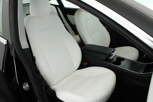 Tesla Model 3 - Afbeelding 2 van 30