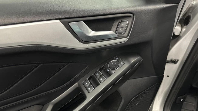 Ford Focus - Afbeelding 17 van 30