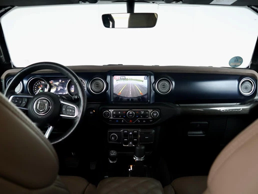 Brute Richmond - Afbeelding 3 van 30