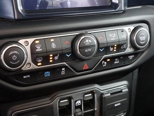 Brute Richmond - Afbeelding 12 van 30