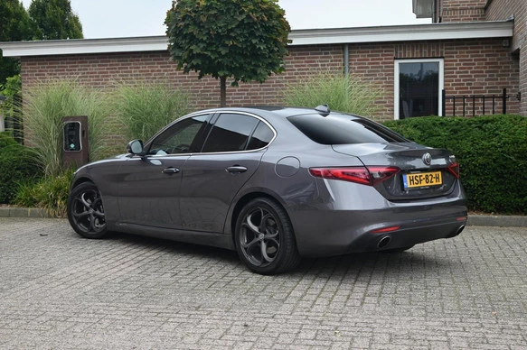 Alfa Romeo Giulia - Afbeelding 2 van 30