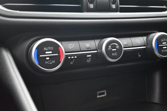 Alfa Romeo Giulia - Afbeelding 26 van 30