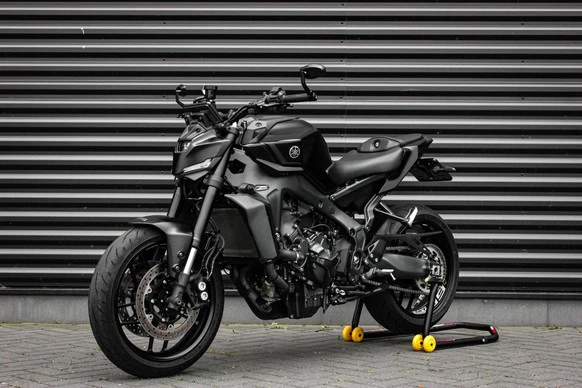 Yamaha MT 09 - Afbeelding 1 van 18