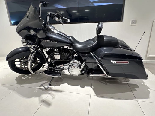 Harley-Davidson Street Glide - Afbeelding 1 van 21