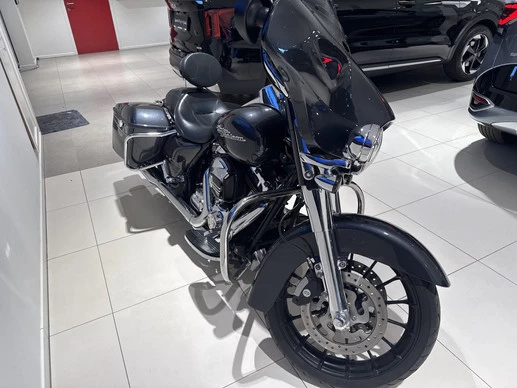 Harley-Davidson Street Glide - Afbeelding 3 van 21