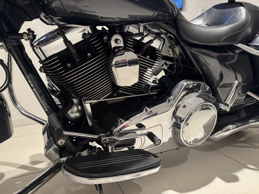 Harley-Davidson Street Glide - Afbeelding 8 van 21