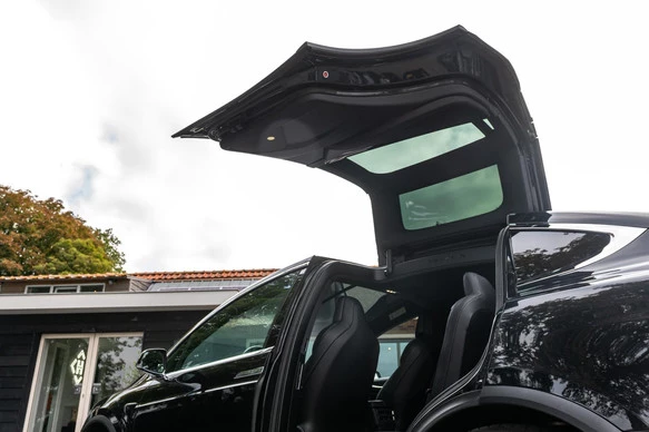 Tesla Model X - Afbeelding 16 van 30