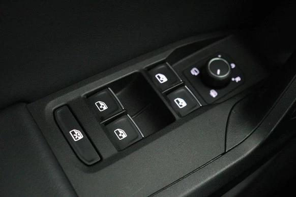 SEAT Leon - Afbeelding 27 van 30