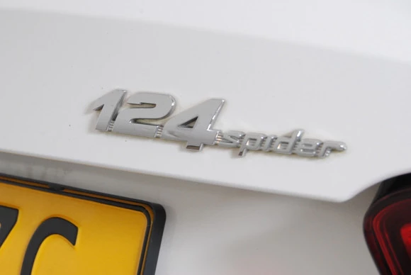 Fiat 124 Spider - Afbeelding 16 van 27