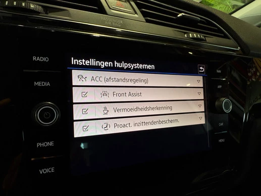 Volkswagen Touran - Afbeelding 22 van 30