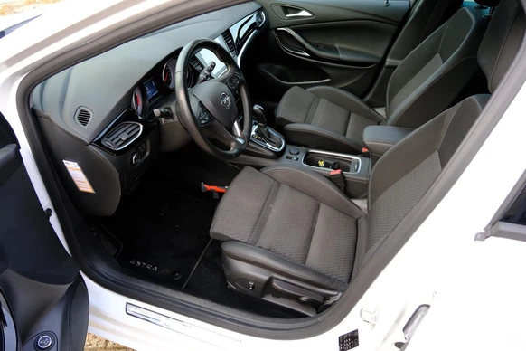 Opel Astra - Afbeelding 2 van 30