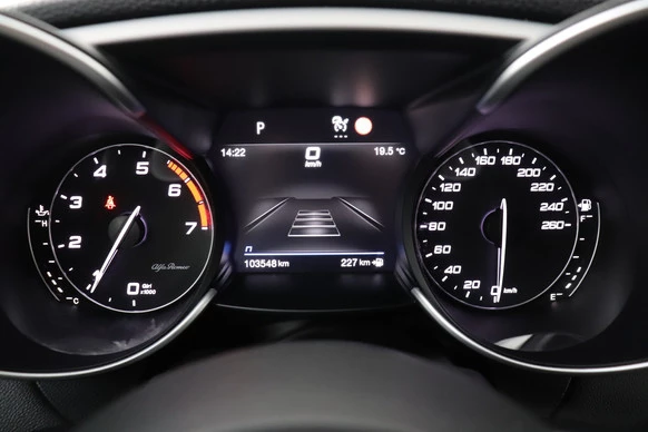 Alfa Romeo Giulia - Afbeelding 21 van 30