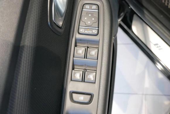 Renault Clio - Afbeelding 28 van 30