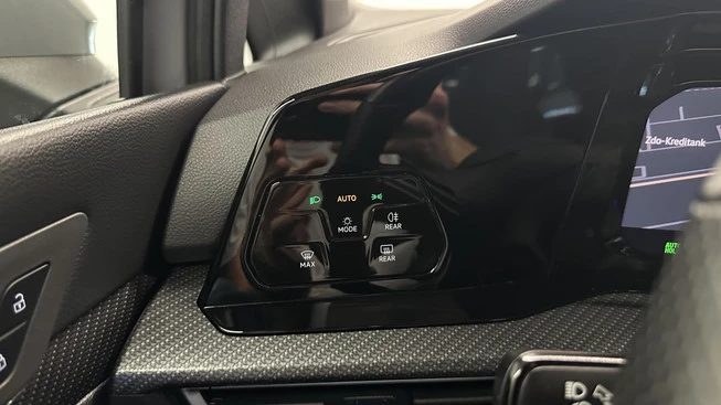 Volkswagen Golf - Afbeelding 21 van 30