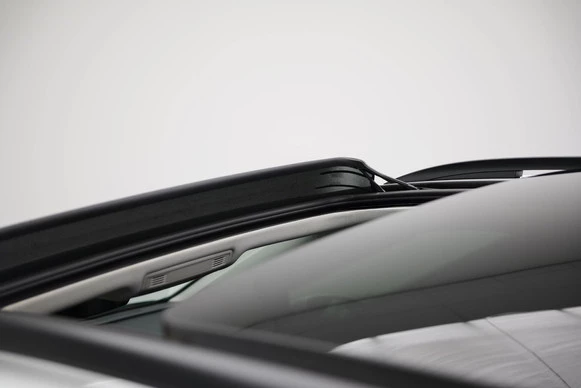 Volkswagen Touran - Afbeelding 27 van 30