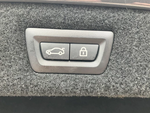 BMW M8 - Afbeelding 7 van 30