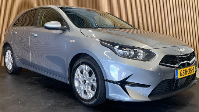 Kia Ceed - Afbeelding 14 van 30