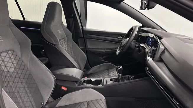 Volkswagen Golf - Afbeelding 14 van 30