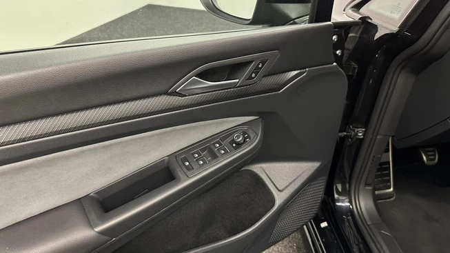 Volkswagen Golf - Afbeelding 20 van 30