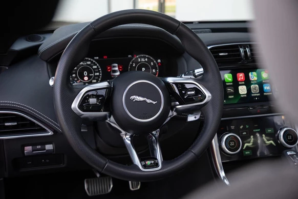 Jaguar XE - Afbeelding 9 van 30