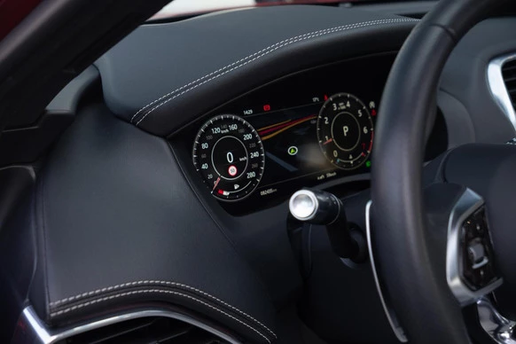 Jaguar XE - Afbeelding 10 van 30