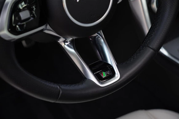 Jaguar XE - Afbeelding 12 van 30